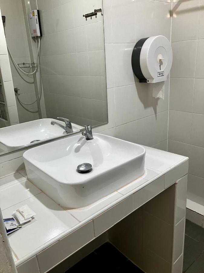 Pakdee House Hotel Udon Thani Ngoại thất bức ảnh