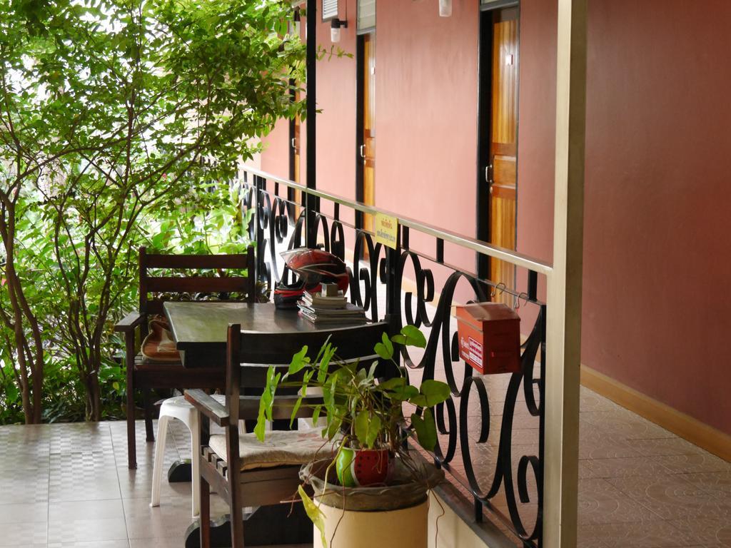 Pakdee House Hotel Udon Thani Ngoại thất bức ảnh