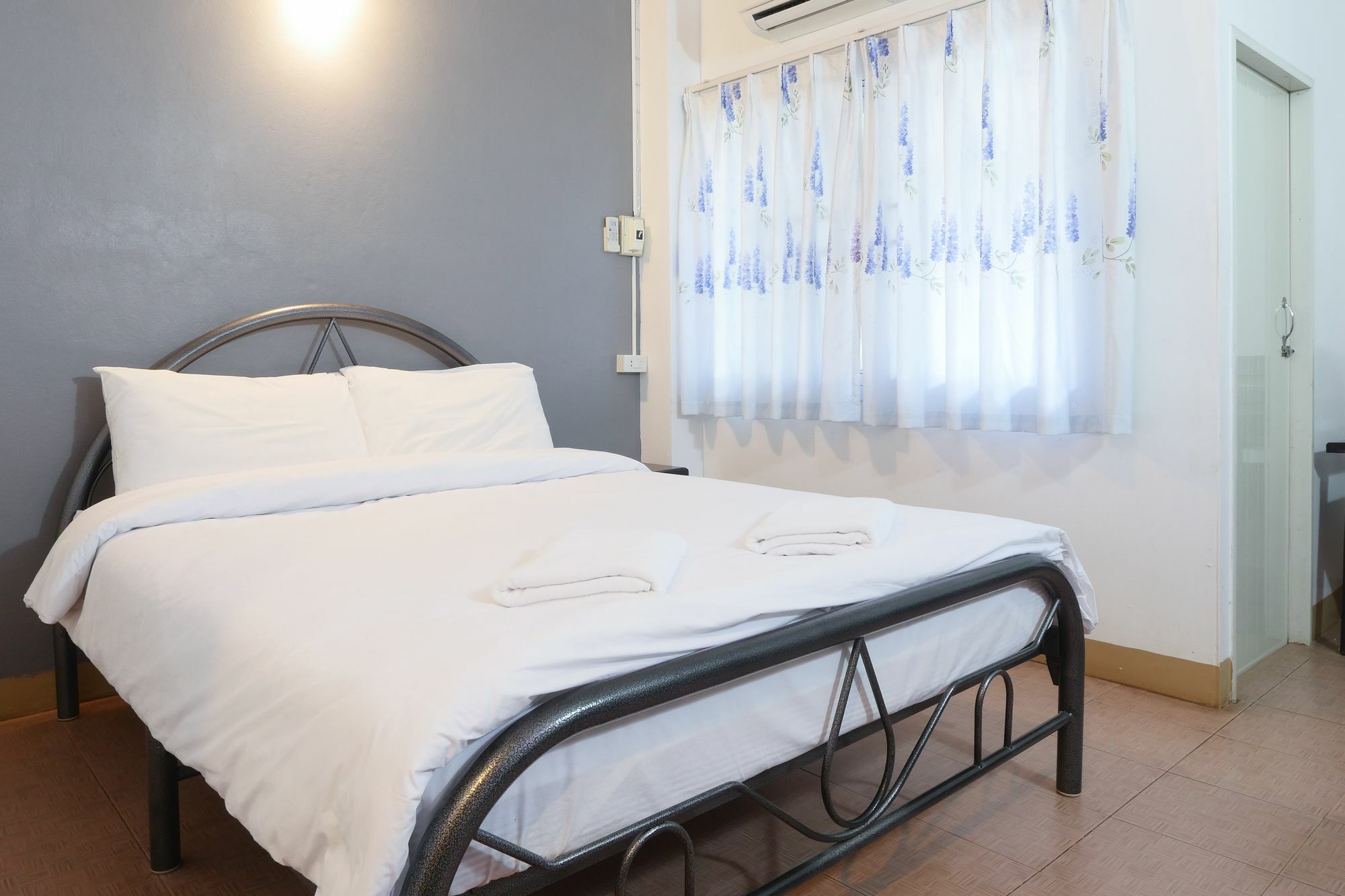 Pakdee House Hotel Udon Thani Ngoại thất bức ảnh